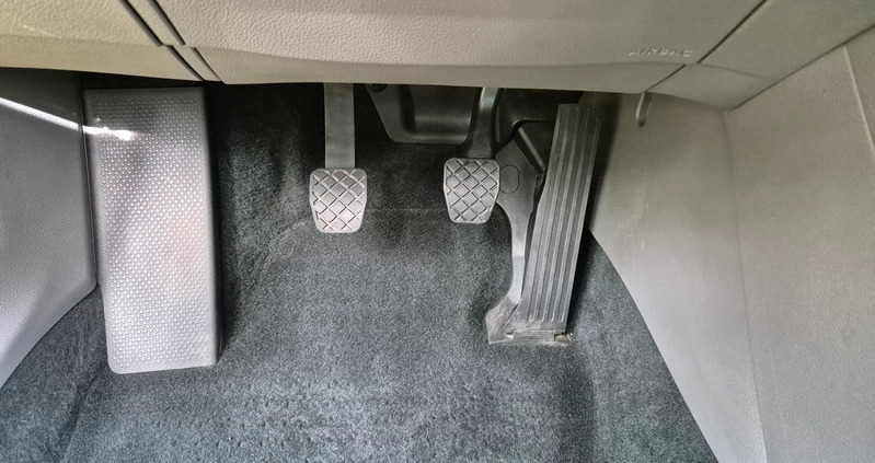 Volkswagen Sharan cena 60500 przebieg: 253000, rok produkcji 2014 z Warszawa małe 704